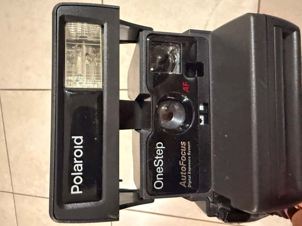 Vintage Polaroid OneStep AutoFocus 600 Instant Film Camera Digital Exposure Syst